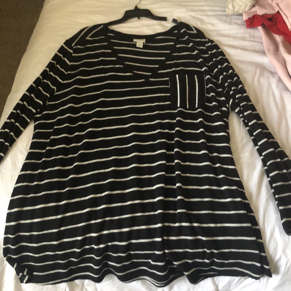 Size 3X striped long sleeved top!